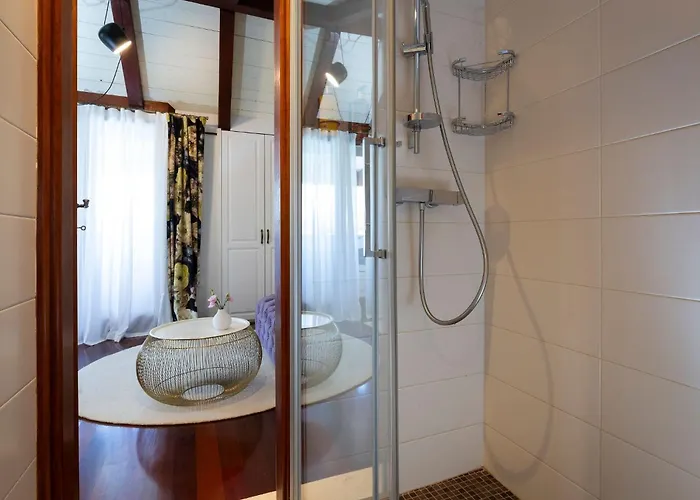 Nauta - Peljesac- Mit Whirpool By Interhome